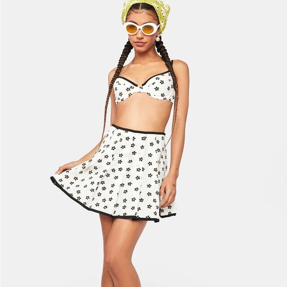 For Love And Lemons Dresses & Skirts - NWT For Love & Lemons Brenda Floral Daisy Bra Top and Skirt Size XS